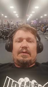 I'm stupid. this is a stupid joke #stupidjokes #dadjokes #tenniselbow  #tennistiktok #golftiktok #sportsjokes #brandonbruffettcomedy #funnyvideo  #fyp #jokes #workout #crunchfitness