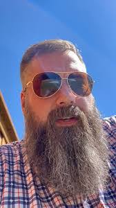 Brandon Grumbles's Instagram, Twitter & Facebook