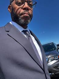 Man Juju Julius House & Sugar Bear Get Their Game Face On!