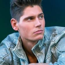 Listen to Paper Planes Remix MIA Ft. Lil Wayne/50 Cent/Kanye West by  ValBoss in Gym playlist online for free