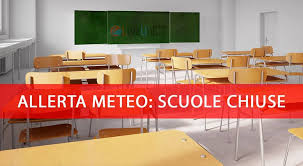 Scuole chiuse anche oggi, a napoli, a causa del maltempo. Allerta Meteo Campania Domani Scuole Chiuse A Napoli