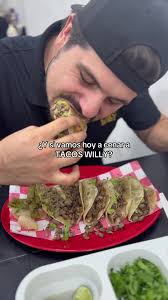 Deliciosos Tacos de Rib Eye en Tacos Willy