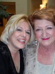 Robin Burgess (@sunmoon0821) • Instagram photos and videos