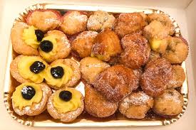 Scoprite subito come realizzare ricette dolci gustose e sane, perfette per le vostre cene in compagnia o i vostri pranzi in ufficio. Bucchinotti E Non Solo I Dolci Del Carnevale Di Caserta