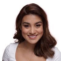 Vanessa Kahn's Instagram, Twitter & Facebook