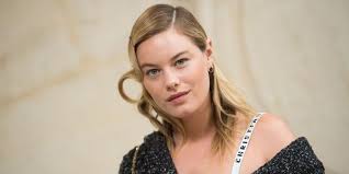 View builds, guides, stats, skill orders, runes and masteries from pros playing camille çelik gölge. Who Is Camille Rowe Facts About Harry Styles Girlfriend Camille Rowe