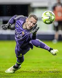 Robin olsen and his family were confronted in their home by an armed gang of masked burglars. Roma S Player Of The Month August Robin Olsen 328 Everything Roma