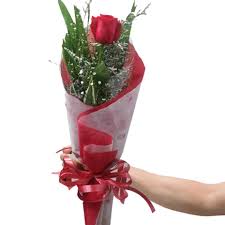 Gone are the days when fresh flowers could be used because not only are they difficult to maintain, they are artificial flowers and plants neither have to be watered nor trimmed, and they last for ages. Send Single Roses In Bouquet To Manila Delivery Single Rose To Philippines
