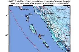 Titik di permukaan bumi tepat di atas hiposenter disebut dengan episenter. Gempa Hari Ini M 5 8 Guncang Mentawai Terasa Di Padang Dan Bukittinggi Halaman All Kompas Com