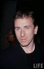 发现180 条Tim roth 和名人点子| 低俗小说、抽煙、拼貼藝術以及更多