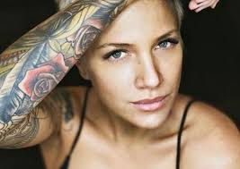 Tóth gabi régi énjét ma már közönségesnek találja, lehet akkor készült a legújabb fotóján látható tetoválás. Megkereszteltek Toth Gabi Kislanyat Egy Szep Fotot Mutatott Az Esemenyrol Szmo Hu