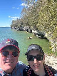 Everyone wish my favorite person in the world and the best dog mom ever a  happy birthday!