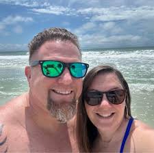 What are the pros and cons of using a Snowie BLOCK Pro shave ice machine?