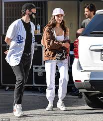 Madison beer celebrates year clean of self harm with la dinner daily mail online. Madison Beer Is Spotted On The Set Of A Mystery Project After Releasing Debut Album Life Support Aktuelle Boulevard Nachrichten Und Fotogalerien Zu Stars Sternchen