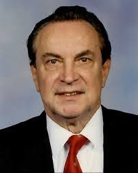 Oliver Comstock's Instagram, Twitter & Facebook