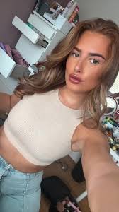 yes my flyer is undone 😩😪