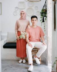 Foto prewedding casual dengan baju adat. Weddingmarket Konsep Foto Prewedding Dengan Tema Warna Facebook