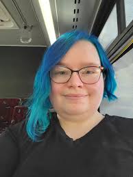 Looking for my roomies! 8/5 arrival, building 25, floor 4, 2x2! Leave a  comment and i'll send you a message ☺️🌴 If I leave a '❤️'