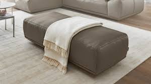 Dreisitzer sofas online kaufen modern & klassisch leder & textil 30 tage rückgaberecht dreisitzer sofas jetzt entdecken mömax. Interliving Sofa Serie 4000 Xxl Hocker Interliving Gleissner
