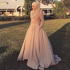 823k Followers 144 Following 906 Posts See Instagram Photos And Videos From Where Fashion Meets Modest Muslim Outfits Muslim Prom Dress Prom Dresses Modest