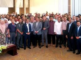 Jika anda berminat untuk mendalami pelbagai bidang dalam keusahawanan , anda boleh mengikuti pelbagai kursus yang dianjurkan oleh agensi agensi kerajaan seperti Mara Tawar Pembangunan Usahawan