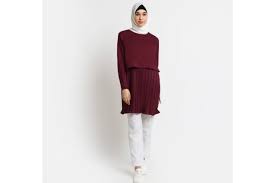 Paduan dan kombinasi warna yang cocok dengan merah maroon ini bisa kamu jadikan referensi ngga hanya untuk desain, tapi juga hijab,atasan,bawahan atau sepatumu. Ketahui 28 Warna Baju Yang Cocok Dipadukan Dengan Hijab Nude Updated 2021 Bukareview