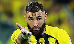 NFL quarterback Drake Maye announces his engagement to childhood sweetheart 