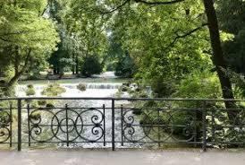 Rikscha Fahrt Im Munchener Englischen Garten In 2020 Englischer Garten Japanisches Teehaus Garten