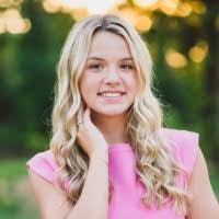 Abby Hoover's Instagram, Twitter & Facebook