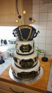 Torte Mit Akkordeon Torten Akkordeon