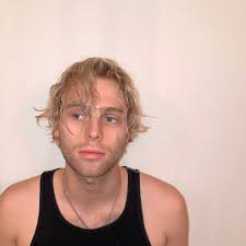 Eleanor Hackett (@hackett_3leanor)