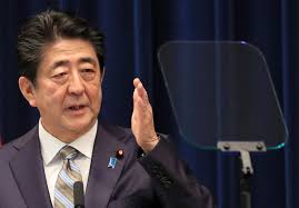 シンプルで、機能的で、美意識を持って、 着る人のために進化していくこと。 素材、縫製、シルエット、色使い… 人、自然、暮らしと共に。 日本のものづくりの精神を受け継ぎながら、 すべての細部に心を配る。 ã·ããªãª ã§ããããã®ãã é¦ç¸ä¼è¦ã«è¡ã£ã¦ãã æ¯æ¥æ°è