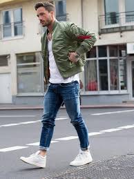 28 Awesome Outfits Ideas For Short Men To Look Taller Fashionetmag Com White Sneakers Outfit Casual Outfits Men Fall Mens Outfits