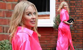 2 903 873 tykkäystä · 56 792 puhuu tästä. Kylie Minogue Looks Sensational In An Electric Pink Dress As She Heads Out For Dinner Daily Mail Online