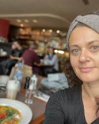 At 4.30AM, I said too early. At 5.30AM, I said ok Why not!!! #firstsnow .  Anyone else with a kid so crasy for snow?!!