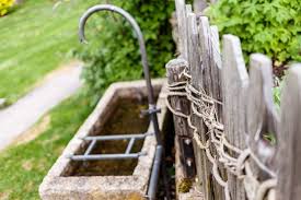 Alter Steintrog Brunnen Garten Natursteine Brunnen