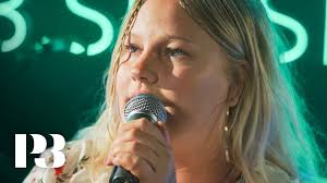 She has released one album and performed at på spåret, and in the music festival south by southwest. Sarah Klang Endless Sadness P3 Session Youtube