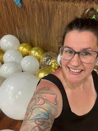 Kim Haldeman's Instagram, Twitter & Facebook