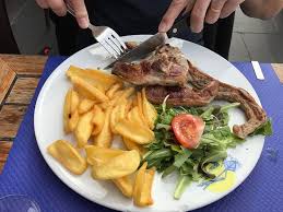 2 Cotelettes D Agneau Avec Frites Et Salade Plat Du Menu Picture Of La Barque Bleue Nice Tripadvisor