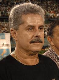 Pablo escobar managed to communicate with his family through a telephone call which lasts 22 minutes, enough time for the search block to. La Historia Del Socio De Pablo Escobar Que Pago Un Tratamiento A James Rodriguez Infobae
