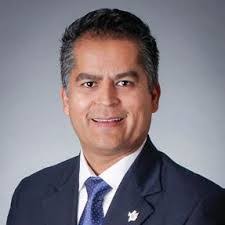 Byron Corbett's Instagram, Twitter & Facebook