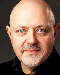 Ian Good's Instagram, Twitter & Facebook