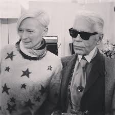 Feb 26, 2020 · tilda swinton is a stunning actress loved for her impeccably cool and fearless personality. Tilda Swinton Karl Lagerfeld After The Chanel Couture Show In Paris Pfw Schick Manner Mann