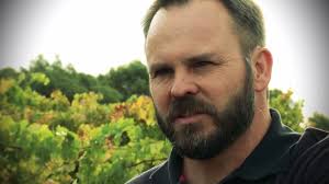 This week St Hallett Wines with charismatic senior winemaker Toby Barlow.  Crops are down in the Barossa, a high stress vintage has ramped up the  pressure and winemaker Toby Barlow is juggling