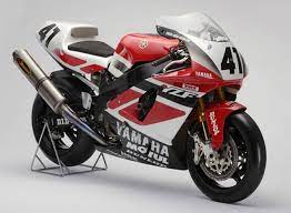 Pin By Tamas Holtay On Motorbikes Yamaha Racing Racing Bikes Super Bikes