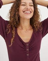 Kara Henley's Instagram, Twitter & Facebook