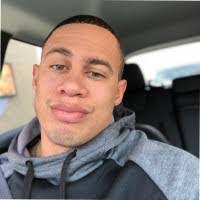 Sarah Pouncey's Instagram, Twitter & Facebook