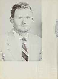 Durwood Moore's Instagram, Twitter & Facebook