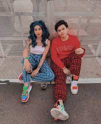 Selebgram awkarin saat ini tengah dilanda rasa bahagia setelah dirinya dilamar oleh kekasihnya gangga kusuma. Sempat Dikabarkan Putus 10 Potret Balikan Awkarin Gangga Kusuma