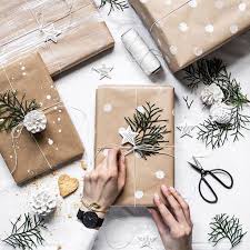 42 Ideas Of Diy Holiday Gift Wrapping Decorations Christmas Crafts For Gifts Diy Holiday Gift Wrapping Christmas Crafts Diy Gifts